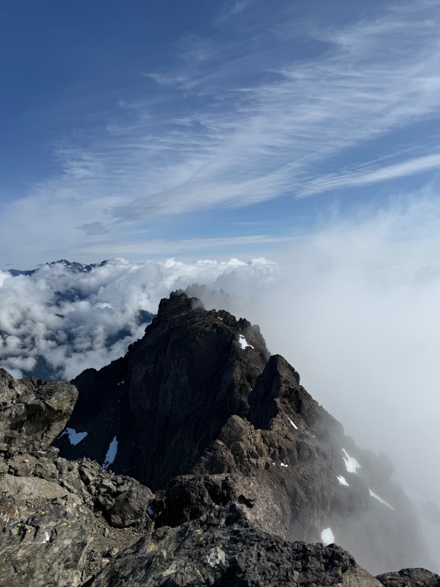 Natebek's tweet photo. finally summited The Brothers, the most prominent Olympic Mountain overlooking Seattle. 19 miles and ~7k ft. of hard-earned gain. https://t.co/yBCJBlRJXA