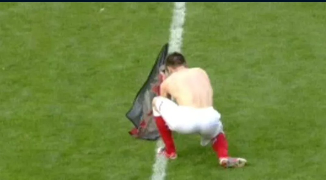 maffioso4's tweet photo. @MaProLeague Et pourquoi ces gens-là n'ont jamais été punis pour leur provocation ? Y aurait-il deux poids deux mesures à la @MaProLeague ? https://t.co/IPKqojmoLI