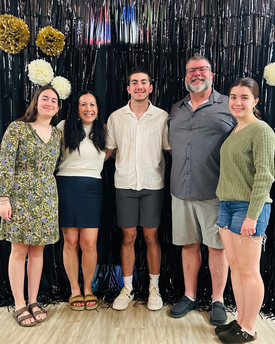 fumccp's tweet photo. Bright futures and breakfast foods! 🍳🎓 This morning we honored our incredible graduates at a special recognition breakfast. We are so proud of your hard work and dedication. The world isn't ready for what you'll do next! #ClassOf2026 #Graduation https://t.co/DFYMmXySj2