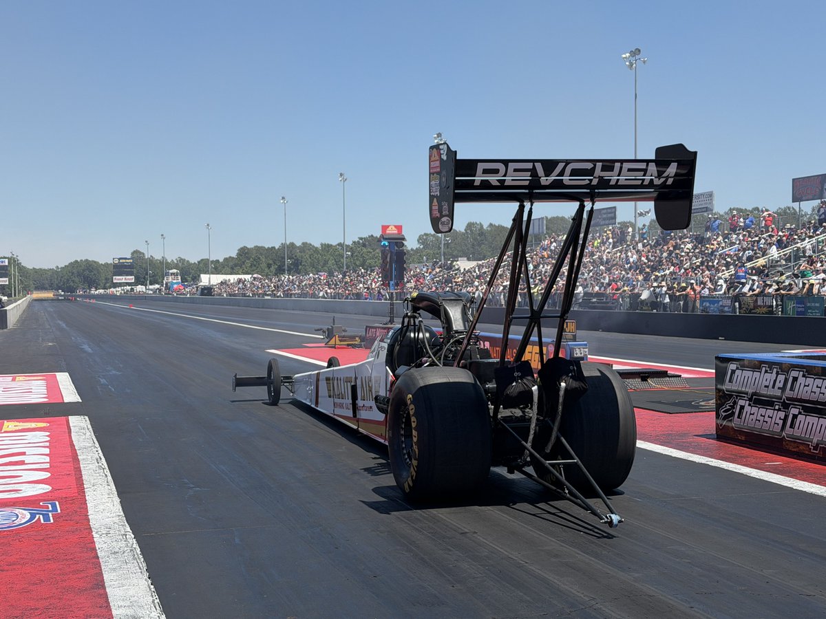 NHRA's tweet photo. #PotomacNats presented by @JEGSPerformance TF semifinal matchups: 

@ShawnLangdon333 vs. Billy Torrence
@doug_kalitta vs. @LeahPruett_TF

Eliminations are on FOX at 3p ET! https://t.co/fAMLyEar56