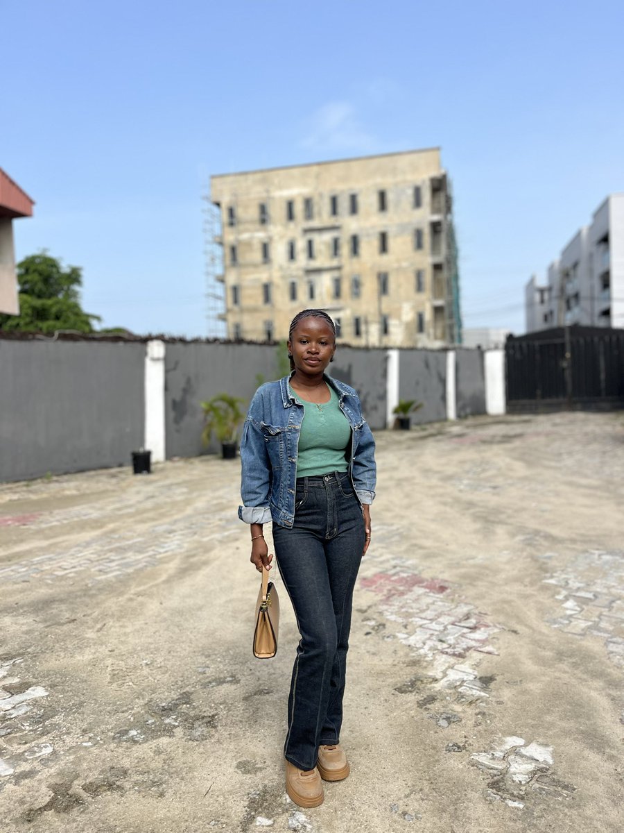 iyalode_civil's tweet photo. Last Sunday in May 💚🖤
Greetings from the EPL champions 

June is blessed already . https://t.co/Ja4hXc1jVy