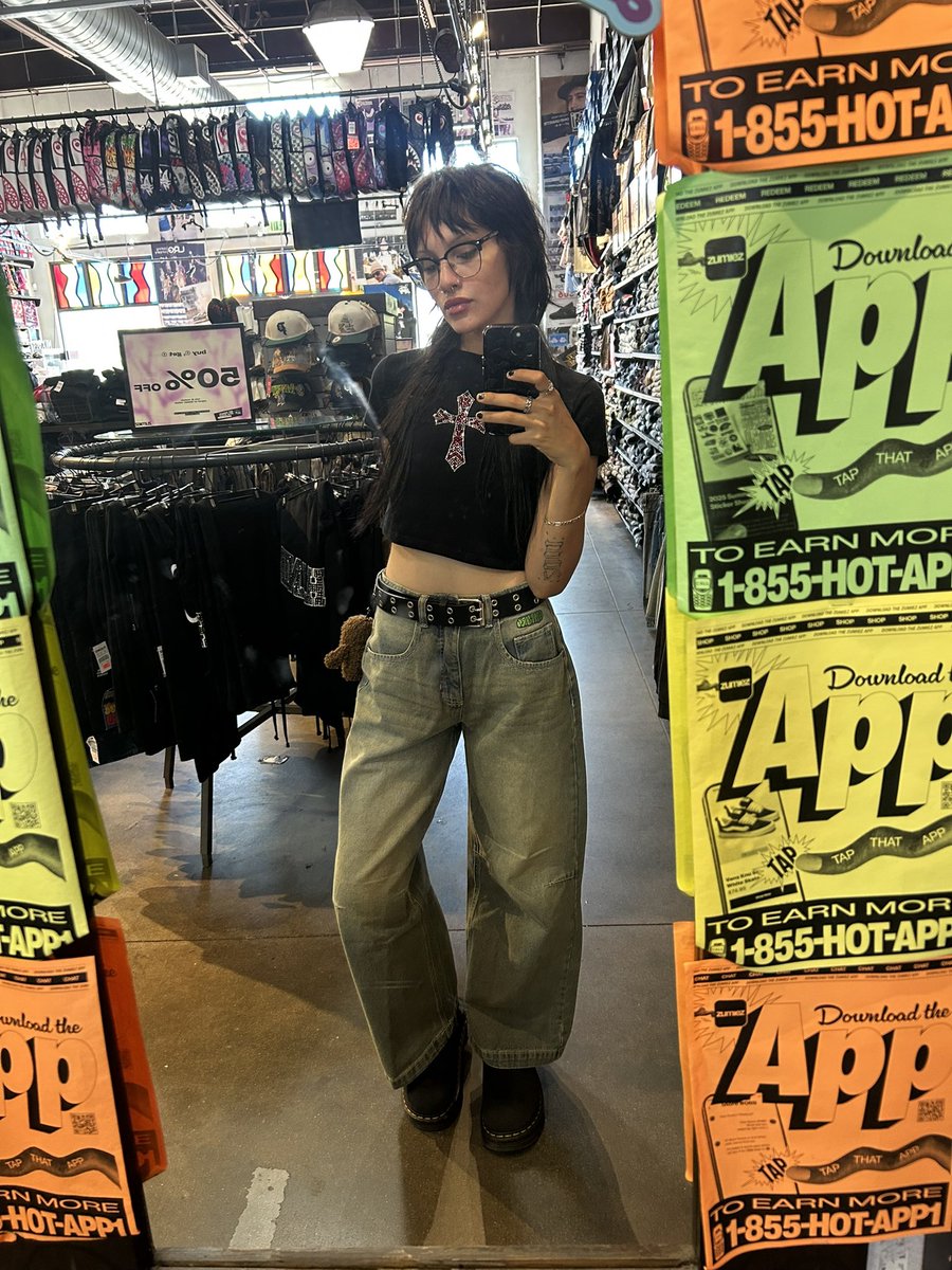 greciyah's tweet photo. Why’d I ever stop being active on here https://t.co/i1grMHE4RD