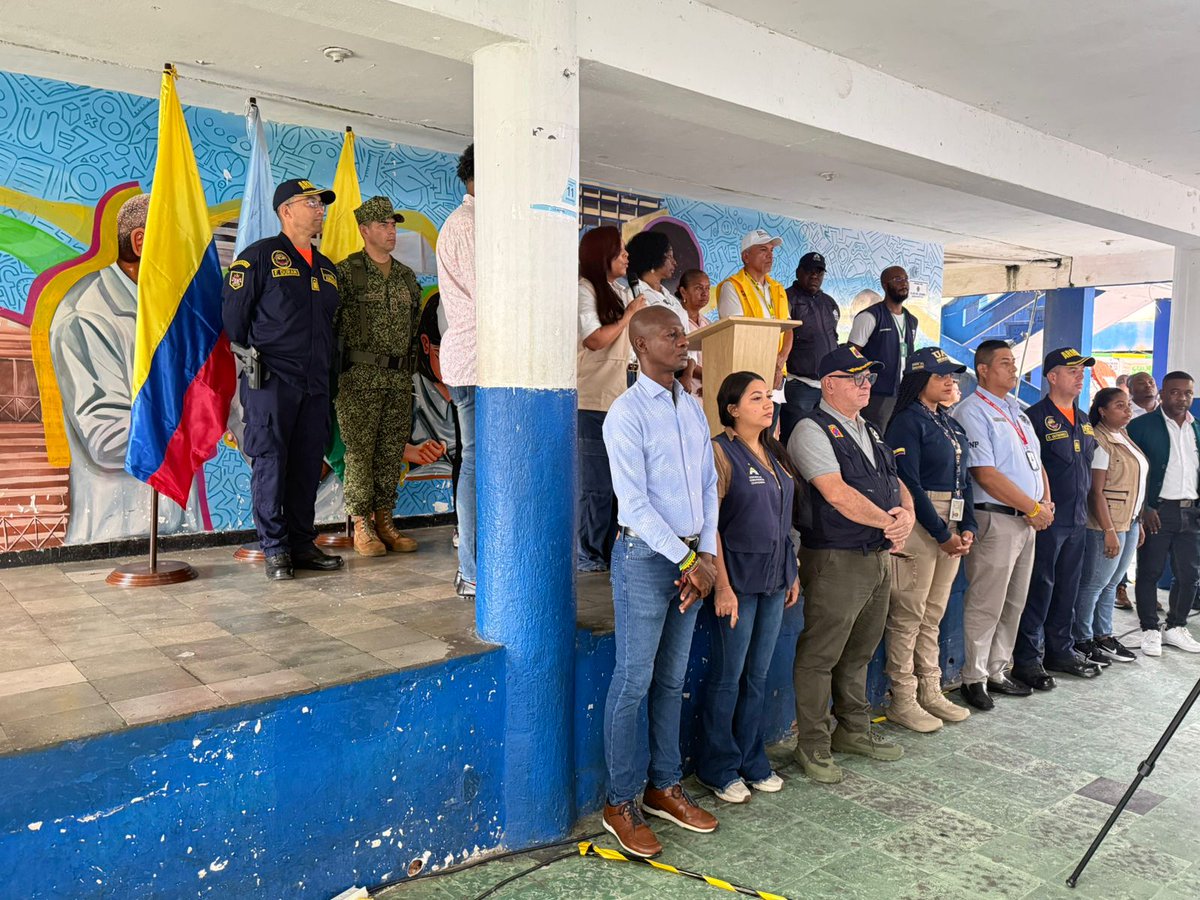 FNP_ArmadaCol's tweet photo. El Comandante de la Brigada de Infantería de Marina, Brigadier General Evert Andrés Mejía Giraldo, acompaña, junto a las entidades gubernamentales  las votaciones en Buenaventura. 📍📨

#SeguridadYDemocracia2026 https://t.co/T467flJAjO