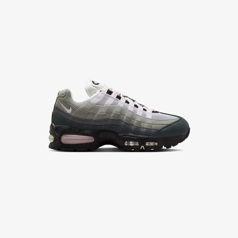 ImagesByStashed's tweet photo. ad: Nike Wmns Air Max 95 OG "Pink Foam" good size run available at SNS - https://t.co/ifH0NoERSA https://t.co/H7YWr6asuV
