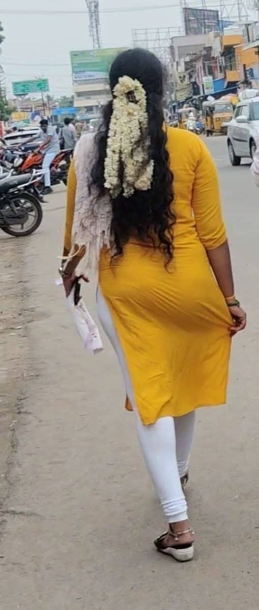 thilvel54143's tweet photo. Road la ipdi thrinchu tha pora luga pala sunni thukkum nu thrinchu atha nenachu avaluga panty la olugum https://t.co/wfva4V9fwy