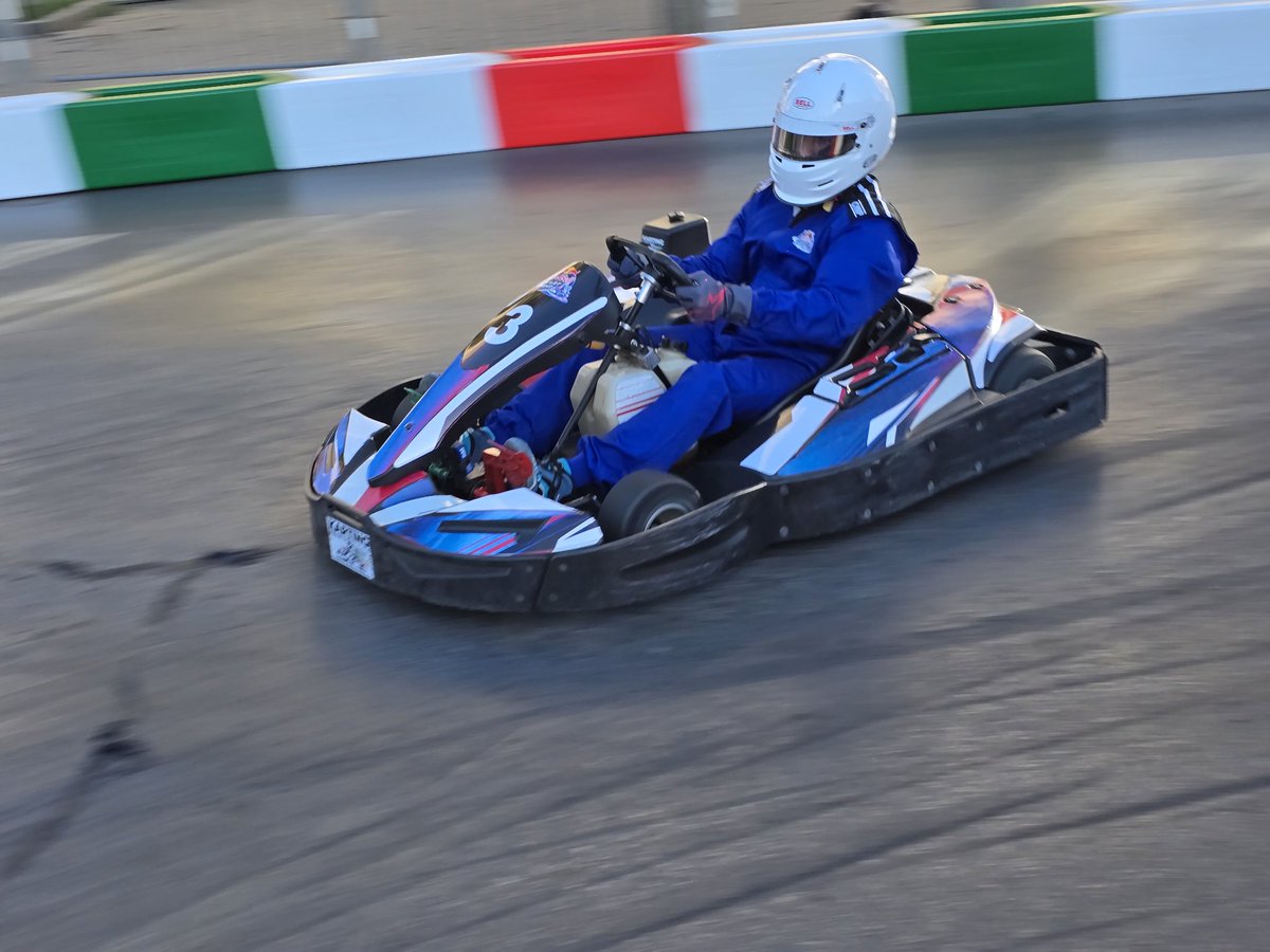 Kris_Alex_79's tweet photo. Snapdragon level performance, by Samsung Galaxy S24 Ultra on Red Bull Cart Fight 2026.
#Snapdragon #ShotOnSnapdragon https://t.co/BhBSTeZfyF