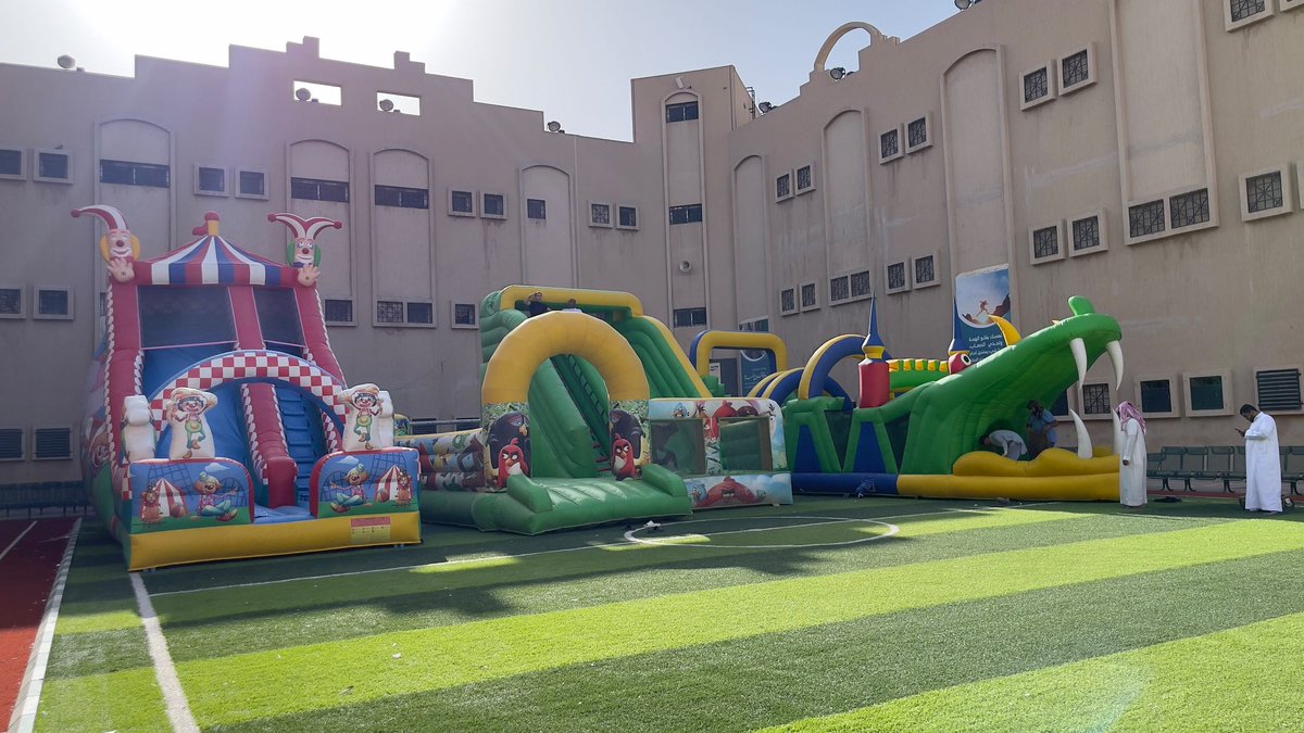 indimajsa's tweet photo. خلال أيام عيد الأضحى المبارك، نفّذت #جمعية_اندماج لتأهيل النزيل برنامجًا ترفيهيًا لمستفيدي #دار_الملاحظة الاجتماعية بالرياض، تضمن ألعابًا هوائية أضافت أجواءً مبهجة للمستفيدين.

#الرياض 
#عيد_الأضحى https://t.co/ag2TxiKOoR