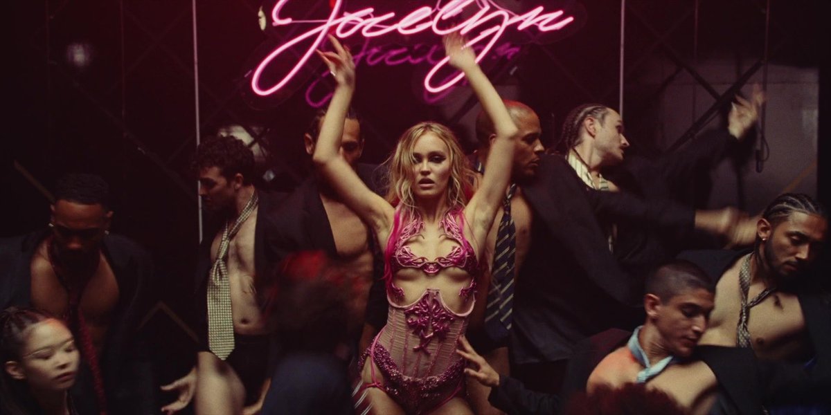 Lily-Rose Depp Club tweet media