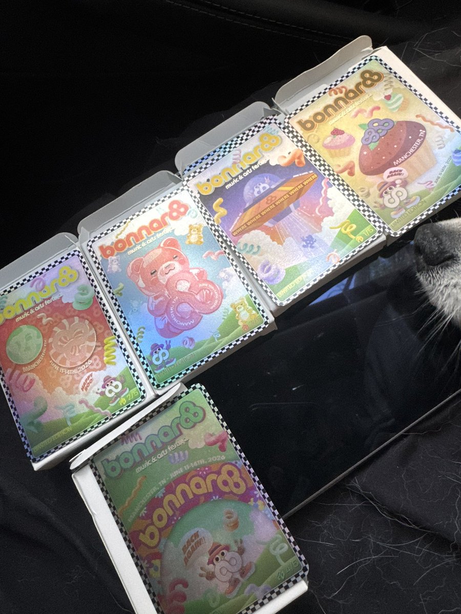 JustShootLight's tweet photo. @John42OToker @gabbitzz I’ve got all the Bonnaroo ones and half the EF ones. Come find meeeeee. https://t.co/KebSL58Xyd