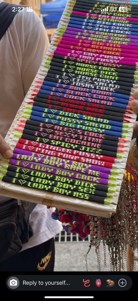 aobafag's tweet photo. someone PLEASE give me a link to where i can buy bracelets like this im so fucking fr https://t.co/C5q7eB9K3U