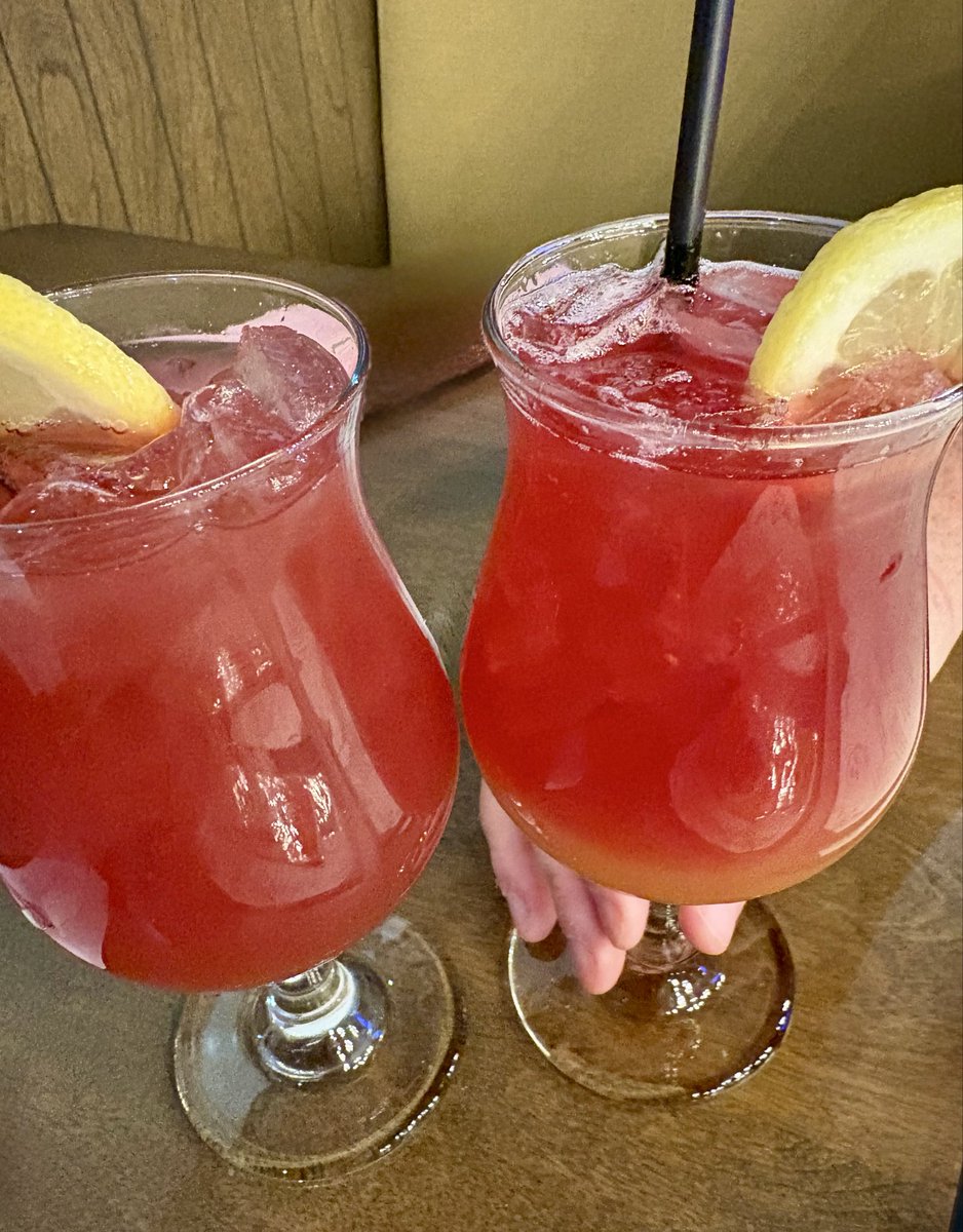 Kelly_Button's tweet photo. And it begins again! #GirlsWeekend https://t.co/TVddYyZhT5