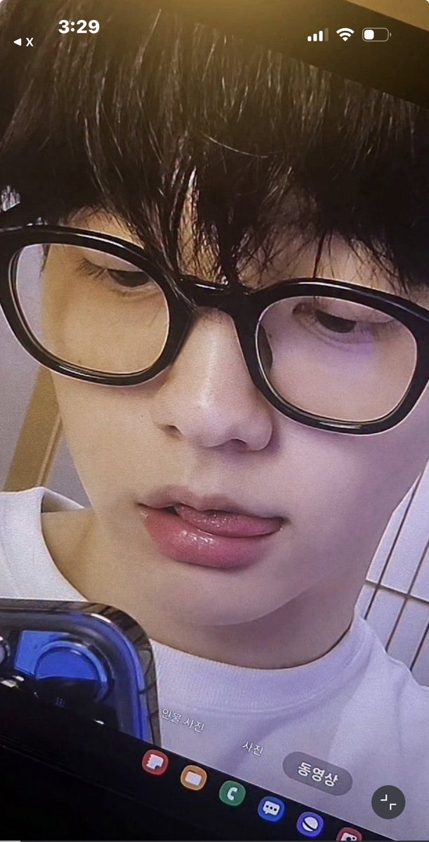 엘 tweet media