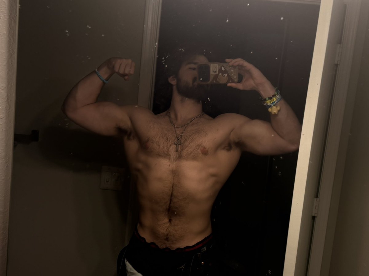 ry34827's tweet photo. Came back home last night kinda typsy
But DAM I FELT GOOD😝😝 https://t.co/ScKTTZmA9z