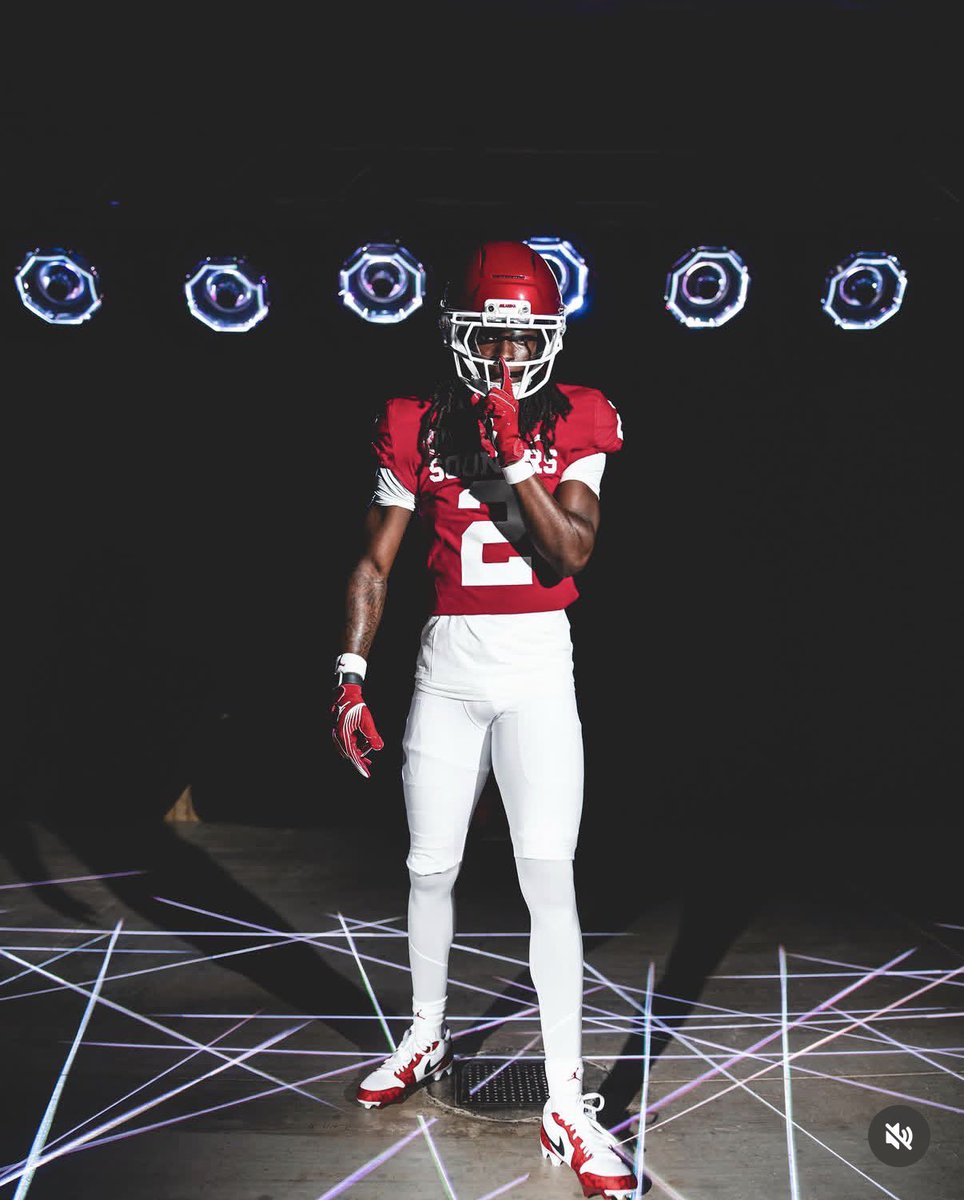 BrodyLusk247's tweet photo. #Sooners cornerback target Brandon Sherrard completed his official visit this weekend. The four-star top-200 recruit is also considering LSU, Texas, and others.

He shared some pictures from the visit on Instagram ⤵️ https://t.co/8K1cNprG3K