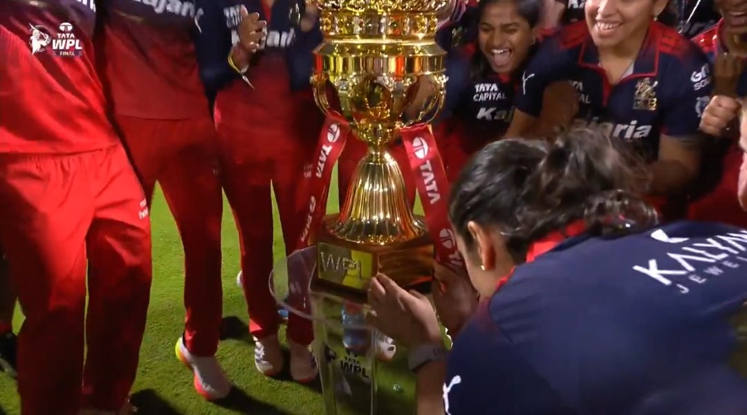 shailesh18_'s tweet photo. WPL 2026                                    IPL 2026 https://t.co/HOBwCUBDJ6