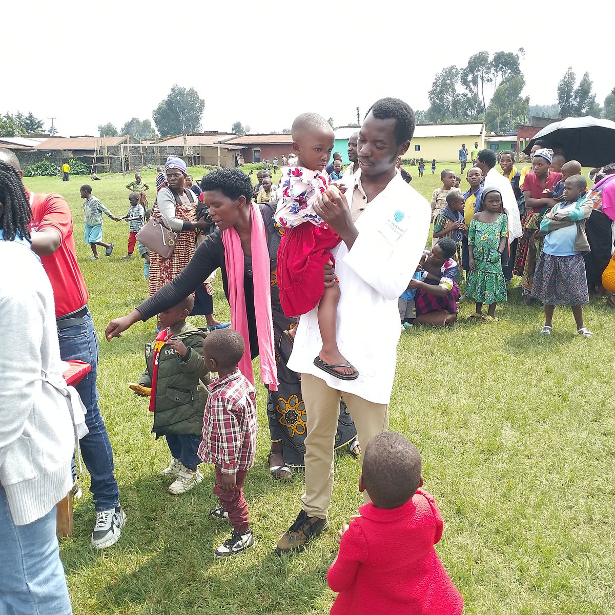 GedeonNiyigaba's tweet photo. Moments like these remind me that nutrition is about people, not just food. 
Every child deserves caring hands, a healthy start, and the chance to thrive.
Proud to play my part in building healthier communities.

@Rwanda_Child

#Nutritionist #ChildHealth #SolutionsForImpact https://t.co/kPmY39dHQu