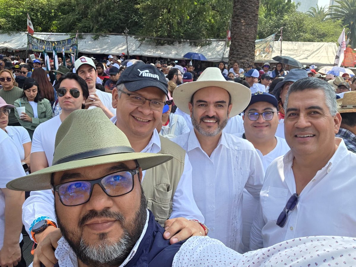 harronte's tweet photo. Hoy más que nunca México debe permanecer unido y fuerte 
¡Tenemos mucha Presidenta! 🇲🇽
#ClaudiaDaResultados #SoberaníaNacional 🙌🏼🌽🌾🫶🏻 https://t.co/Of185yH5uz
