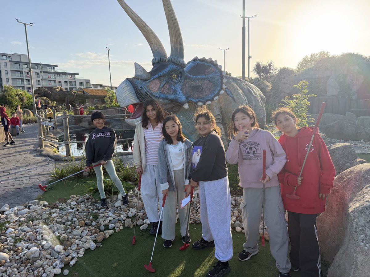 CCJacademy's tweet photo. Checked into our hotel in Sandown and everyone is settled into their rooms! 🏨 Now we’re out at Sandham Gardens for a brilliant, highly competitive game of Crazy Golf! ⛳️🏌️‍♂️ Who will be the Cheam Common champion? #CrazyGolf  #Sandown #IsleOfWight26 @LEOacademies https://t.co/RXxnJmUjoC