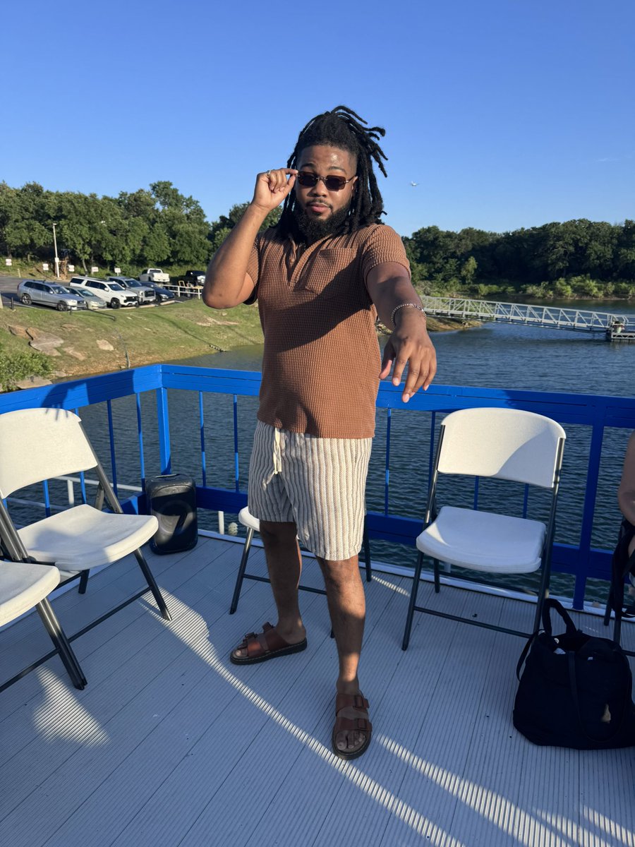 weepingsimp's tweet photo. Hardly post on here but🕺🏾🌊 https://t.co/1JsMVQ4klI