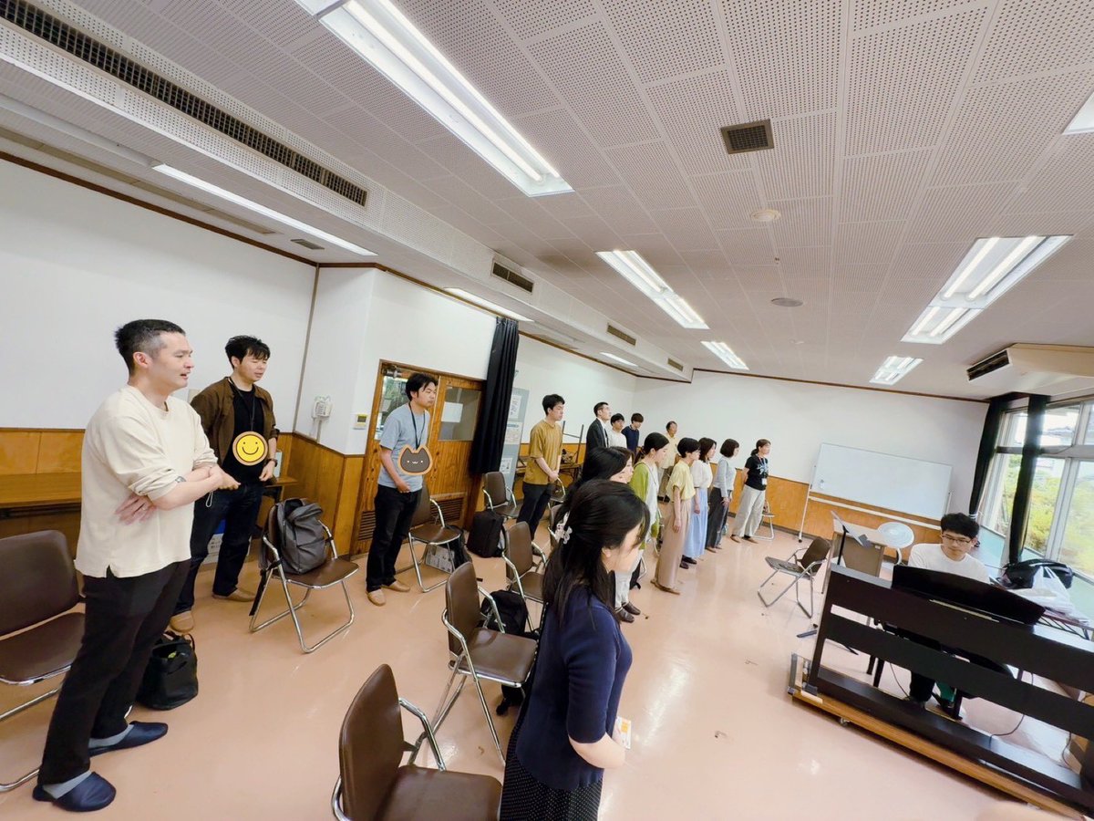 choir_lab's tweet photo. 昨日は団員練習日🍀
6月の合唱祭で歌う4曲を中心に、大きなフレーズを作ることを意識して練習しました。

練習後は新入団員歓迎ランチ🍽️にいきました。
この春はたくさんの新入団員をお迎えしました🌸見学のお問合せはいつでも大歓迎です！

#chorus #団員募集 #混声合唱 https://t.co/SVyNRnfs7F