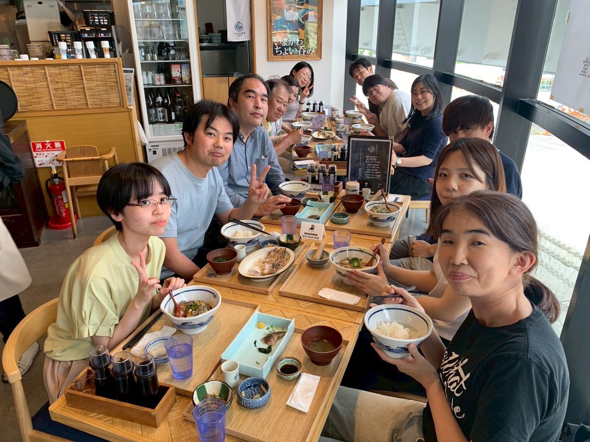 choir_lab's tweet photo. 昨日は団員練習日🍀
6月の合唱祭で歌う4曲を中心に、大きなフレーズを作ることを意識して練習しました。

練習後は新入団員歓迎ランチ🍽️にいきました。
この春はたくさんの新入団員をお迎えしました🌸見学のお問合せはいつでも大歓迎です！

#chorus #団員募集 #混声合唱 https://t.co/SVyNRnfs7F