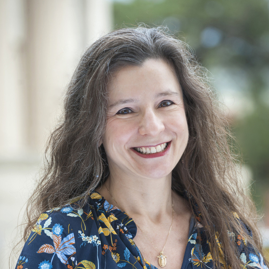 UIowaCLAS's tweet photo. Meet four CLAS researchers and artists exploring everything from science and AI to storytelling and creative practice, to what excites them most about the collaborative environment in CLAS. https://t.co/aYO0dgYJUj https://t.co/cf9YKphsI2