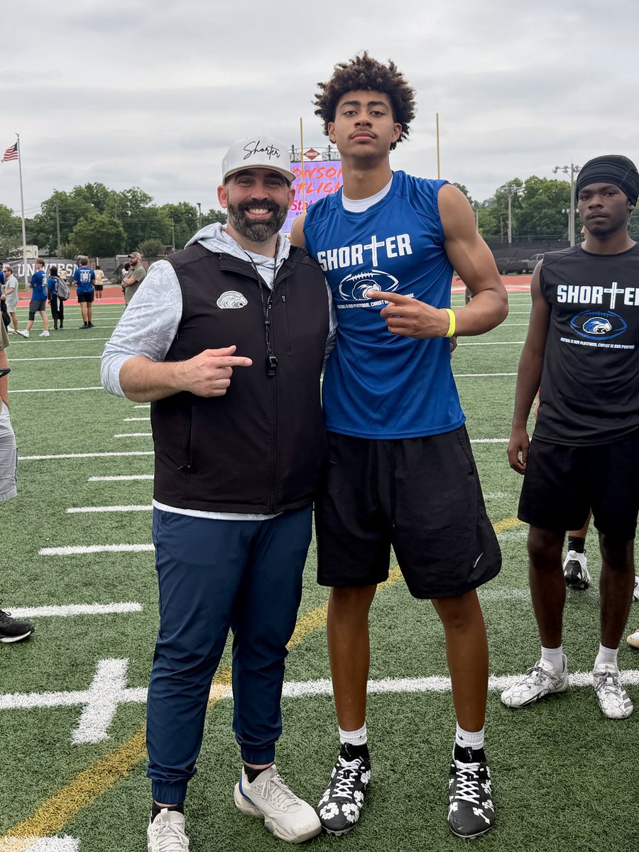 QBFoxKylesJr's tweet photo. No better place to be on a Sunday than with @coachmorrison58 @Shorter_FB sharing our faith ✝️ and competing. Have a blessed camp season 💪🏽#ToGodBeTheGlory https://t.co/yAtYmK7XMi