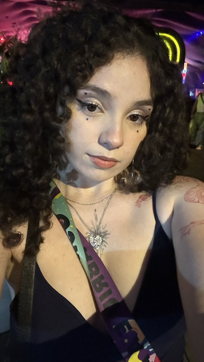 mitsuriisa's tweet photo. em agosto vou estar em meu território 

festa universitária https://t.co/kU3dZni617