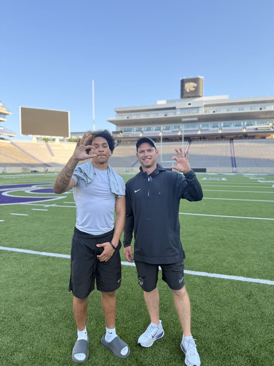 kxnzo_juju's tweet photo. Had a great time at k-state went 7-0 with 2 picks in 1on1s thanks for having me @CoachKardulis 
@shaqboyd 
@Ellisspeedcoach 
@LNEfb https://t.co/8I2Bz5zJq8