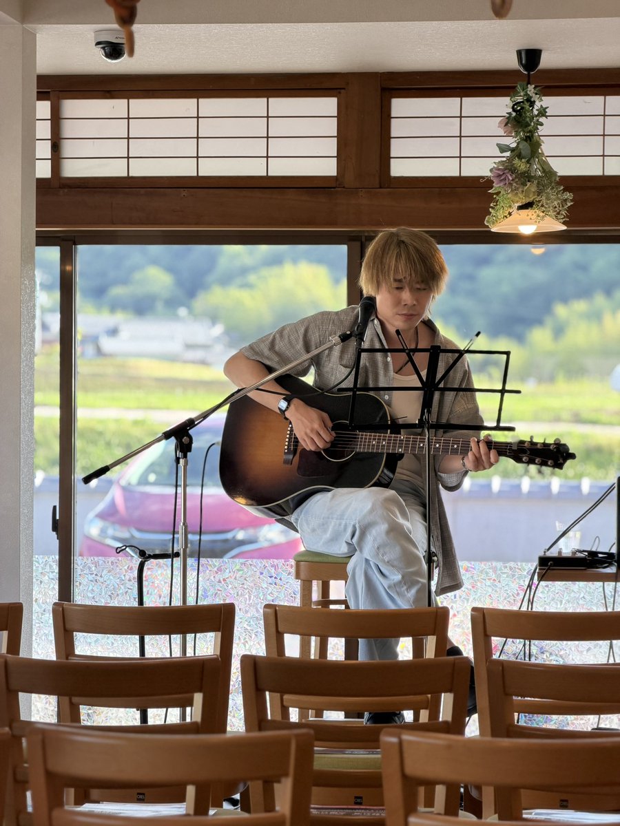 kishiuefarm6's tweet photo. プチオヌキ諒フェスIN香川♪

またひとつ、宝物のような想い出ができました🩵♡🩵

オヌキさんと知り合えて、彼の紅白出場の夢応援仲間ができて。

幸せで濃すぎる一年から、さらにその先の未来へ

彼の、心に響く歌声と応援したくなる人柄をもっともっと知ってもらえますように

#オヌキ諒
#紅白出場 https://t.co/rpVeyWnR2f