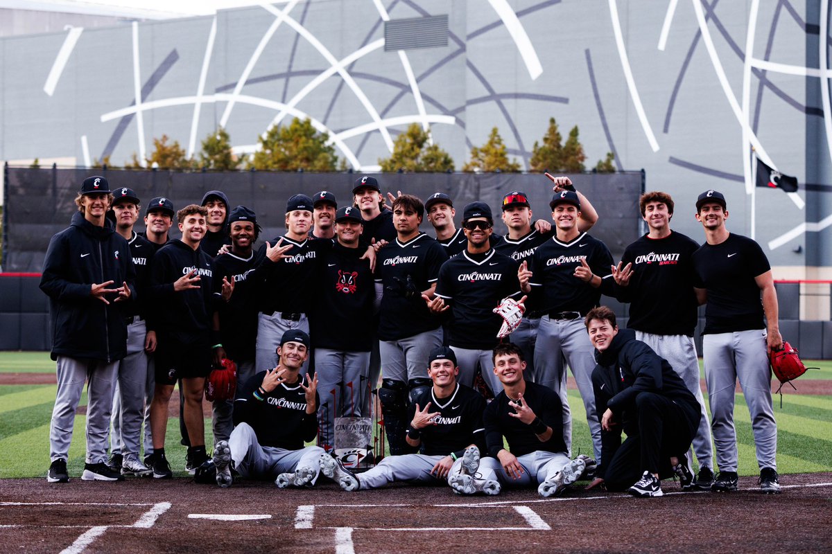 jaredmdws's tweet photo. Capturing this team’s journey the last two seasons has been one of the greatest experiences of my life, and it’s taken me places I would have never imagined being able to go to.

Thank you to @NewsRecord_UC and @GoBearcatsBASE for everything

Until we meet again #Bearcats ❤️🖤 https://t.co/wKiCpsvllf