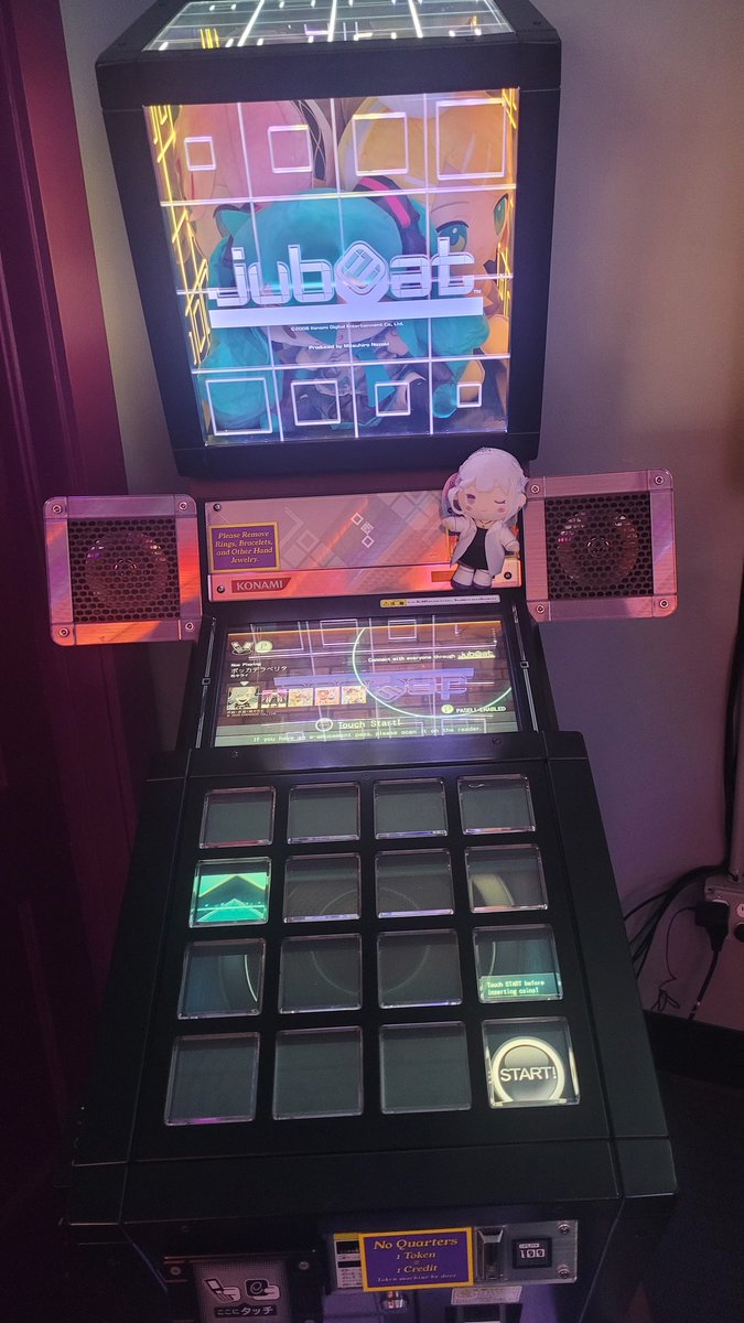 KyubiBlitz's tweet photo. Emilia @ TimberBeast Axe Throwing and Arcade

Really cool place with chill owner. Cabs were in great condition. Looking forward to going back eventually and seeing what changes happen https://t.co/bIwetcIXdH
