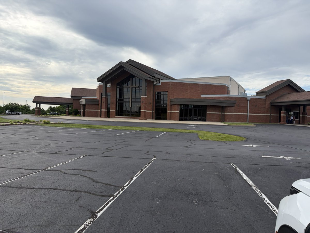 toddgray4's tweet photo. What a joy to be with Buck Run Baptist for the commissioning service of The Riessen’s as they head to Nairobi, Kenya to take the gospel of reconciliation to those who are lost. May God’s blessings abide on this precious family and the church that sent them. https://t.co/ZJPh0kVXWf