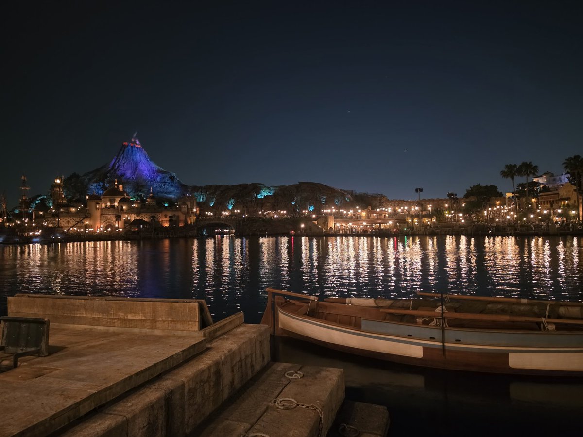 Kirithuu's tweet photo. Had an amazing last day yesterday at Disney Sea💙 https://t.co/lGsqtLE9t7