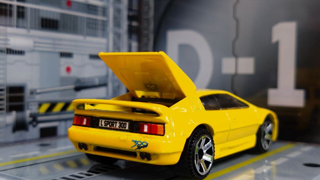 dondon_onpu's tweet photo. ・1/64 TOYOTA JPNTAXI
（TOYS CABIN）1/64
・1994 LOTUS ESPRIT 300 SPORT
（MATCHBOX / MATTEL）NON

#トイズキャビン #マッチボックス #マテル https://t.co/buslsMejmu
