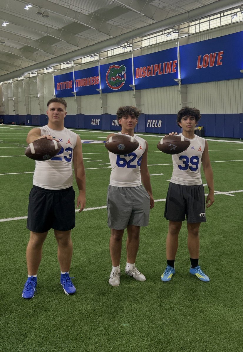 Barron_Football's tweet photo. Thank you @GatorsFB @CoachJonSumrall @CoachJGalante for a great day in Gainesville! #SpecialistsCamp @Barron_Football @BrannonTidwell @CoachHousie @mattdabomb40 @NKulashenkov @SebastianMoraVa https://t.co/bqqpdMWMWf