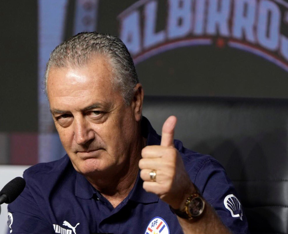 Danymacica's tweet photo. Esperando la lista oficial!

Los 26 de la Selección de Paraguay:

Arqueros (3): Junior Fernández, Orlando Gill, Gastón Olveira.

Defensores (8): Juan Cáceres, Gustavo Velázquez, Gustavo Gómez, Fabián Balbuena, Omar Alderete, José Canale, Junior Alonso, Alexandro Maidana.

Mediocampistas (7): Andrés Cubas, Diego Gómez, Damián Bobadilla, Matías Galarza, Mauricio, Kaku Romero, Brahian Ojeda.

Atacantes (8): Miguel Almirón, Julio Enciso, Ramón Sosa, Antonio Sanabria, Álex Arce, Gabriel Ávalos, Gustavo Caballero, Isidro Pitta.
💪🏻🇵🇾
#LaGranJugada