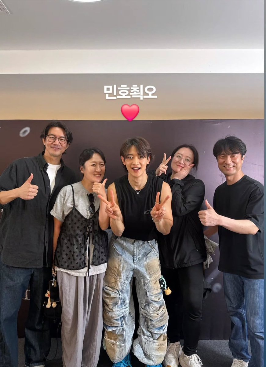 likea_fire's tweet photo. 팀 고기기 민호 보러 왔어🥹🩷 https://t.co/dPiRz1E9XO