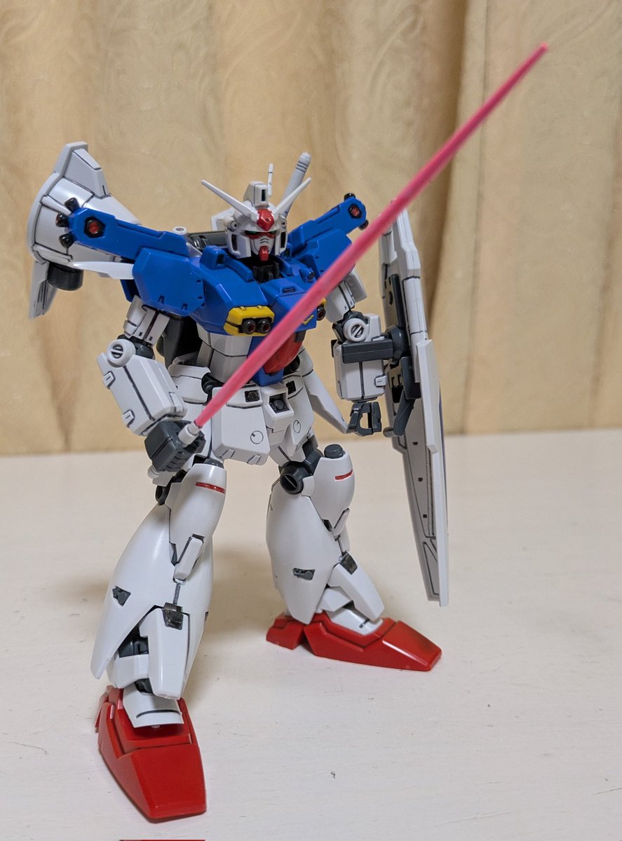 182Skyk's tweet photo. #ガンプラ
#GP01fb
キット単体。意外と塗装が必要なキットでした!ビームサーベルとか塗装するの久しぶり(笑) https://t.co/6TF9bglnZB