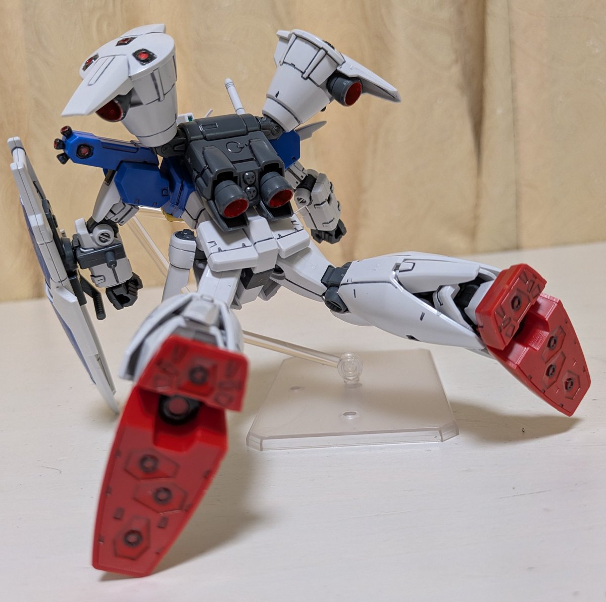 182Skyk's tweet photo. #ガンプラ
#GP01fb
キット単体。意外と塗装が必要なキットでした!ビームサーベルとか塗装するの久しぶり(笑) https://t.co/6TF9bglnZB