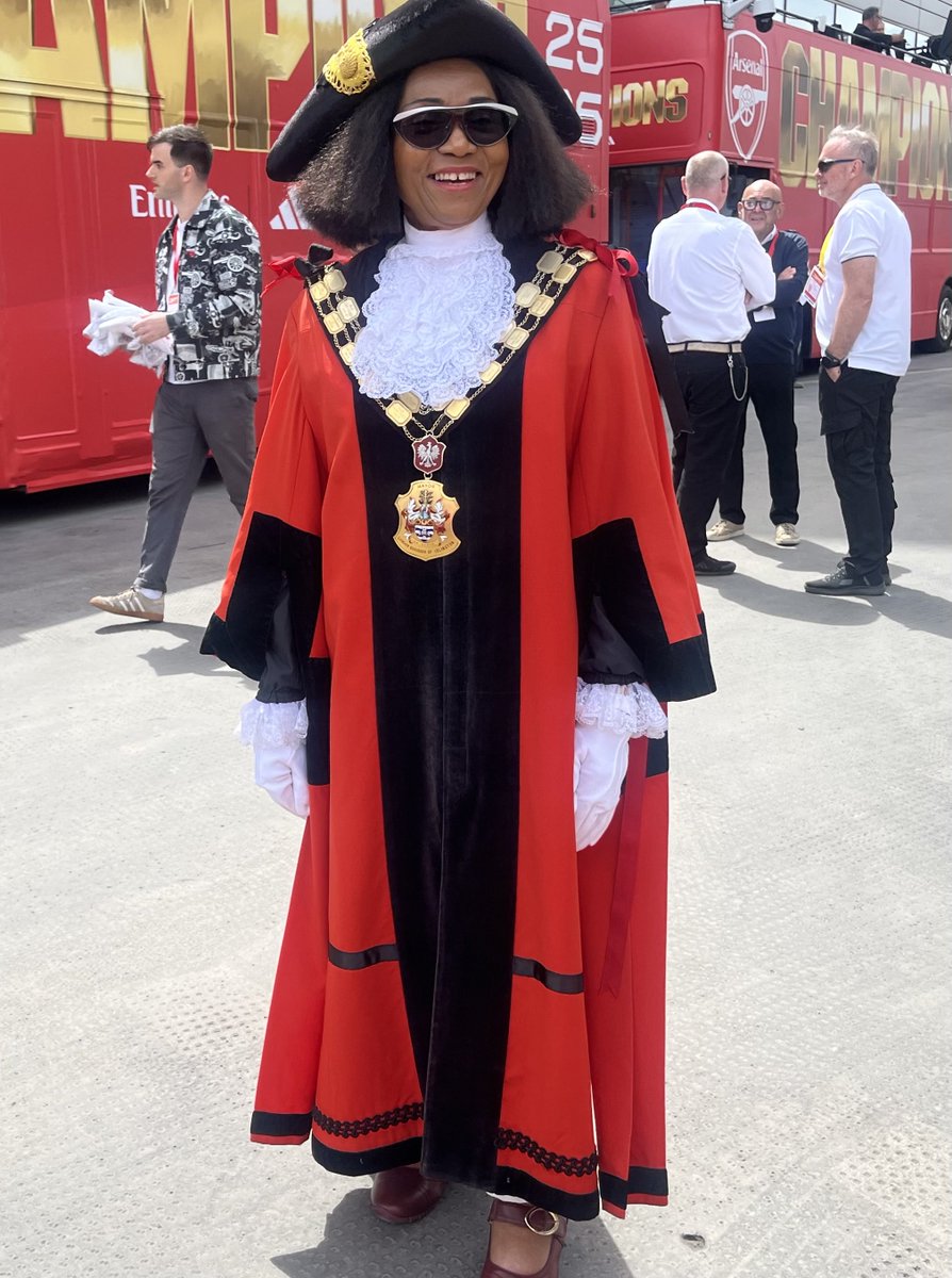 RosalineOgunro's tweet photo. First outing as Mayor of Islington on Sunday 31/5/26, the parade of Arsenal Football Club after they won the Premier League. Beautiful day with over a million supporters lining the streets of Islington. https://t.co/SMsnlC8cd2