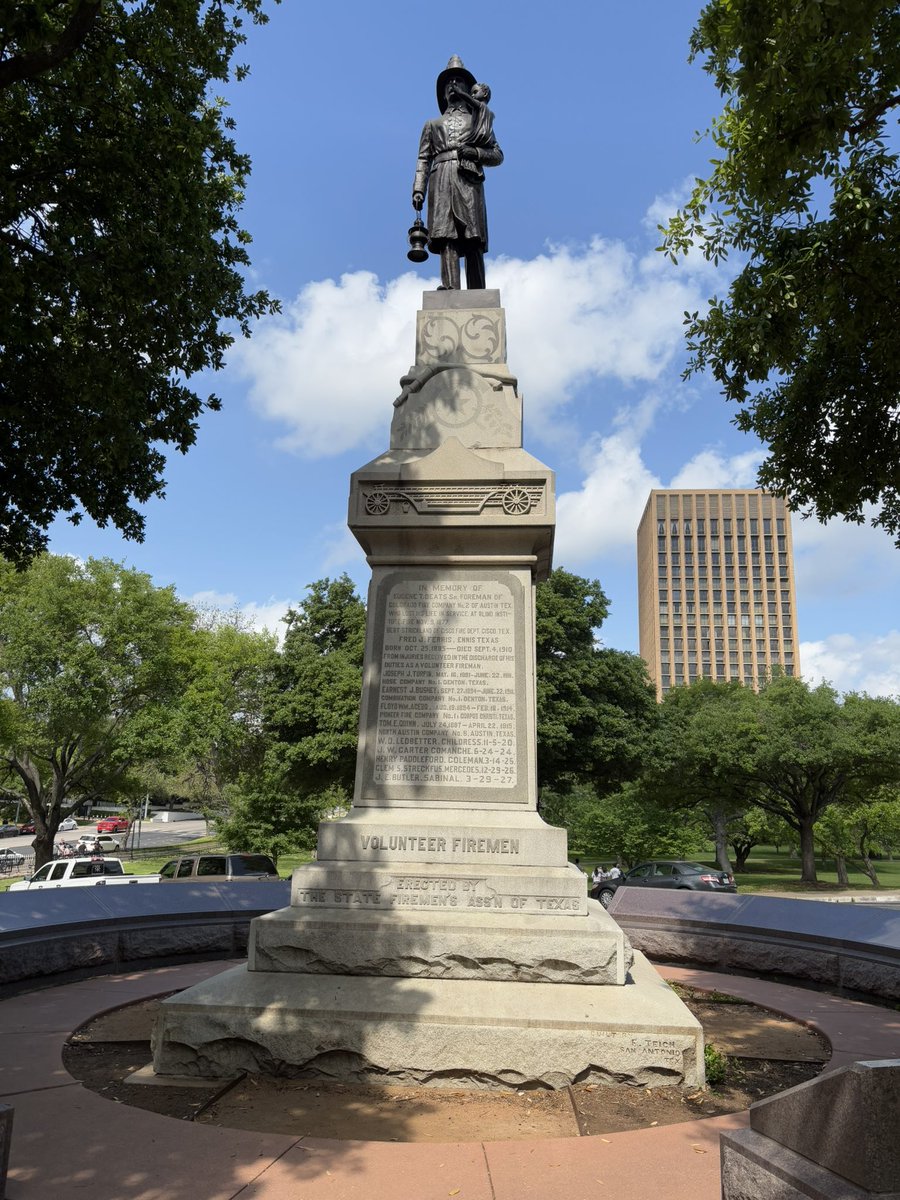 StatechaserUSA's tweet photo. Austin TX #StatechaserUSA @StatechaserUSA @VisitTheUSA @VisitAustinTX @USTravel @HuffPostTravel https://t.co/bML9WxJpwr
