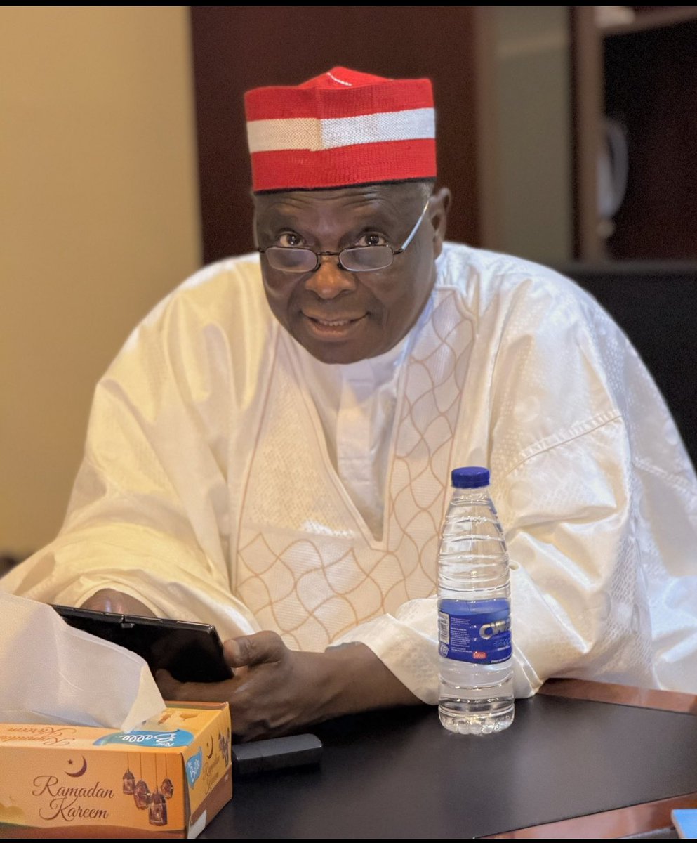 Emekaelenwoke's tweet photo. This man too will be President -before Atiku! I salute his humility and courage! https://t.co/q4DeFRuHqT