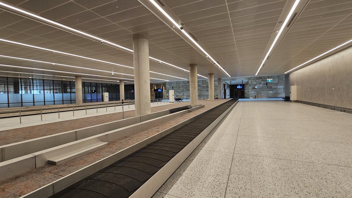 sydwestagribus's tweet photo. A look at the Baggage Collection Area at Western Sydney International Airport ✈️ 

#WSI https://t.co/mkcZ6N5Tr2
