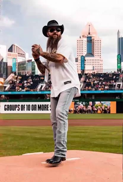 TheEdgeOfCountr's tweet photo. Tonight ➡️@cardinals vs. the baby bears ⚾️
Next wk ➡️ more #AuthenticSouthernMusic 🤘 https://t.co/21rxABnk6f