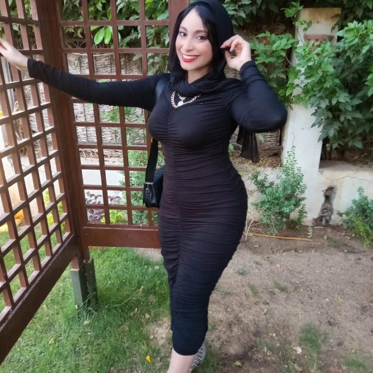 عاشق النسوان tweet media