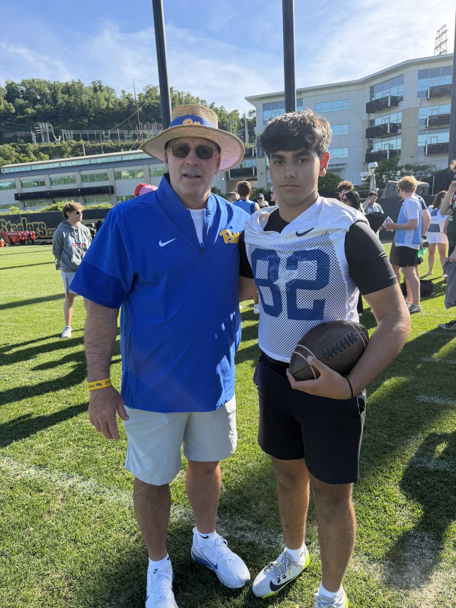 shubtewari_LS's tweet photo. Had a great time @Pitt_FB camp. Did good but still have things to improve on. Thanks for @CoachDuzzPittFB and @CoachPriefer for hosting this camp 
@Coach_LeDonne @PR_RamsFootball @PrieferJr1 @CoachAA13 @dunlapandy8 @Coach_Popinski https://t.co/4EdvmgWMb9