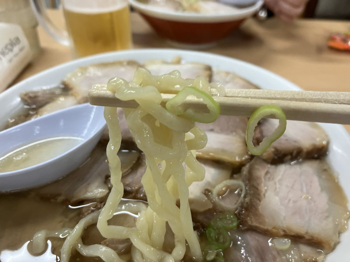 ijn_hungrywolf's tweet photo. 聖飢魔II郡山ミサ、自分のミスで参拝できず散々でした。
多額の出費に合わせて、昨日はその手続きなどでおおわらわ。
そしてenemyに平謝り🙇自業自得と自分に言い聞かせて耐え抜きました。
でも喜多方ラーメンハマりました。
実家帰省の際に食べ間に行こう！ https://t.co/BJdoDTXmIK