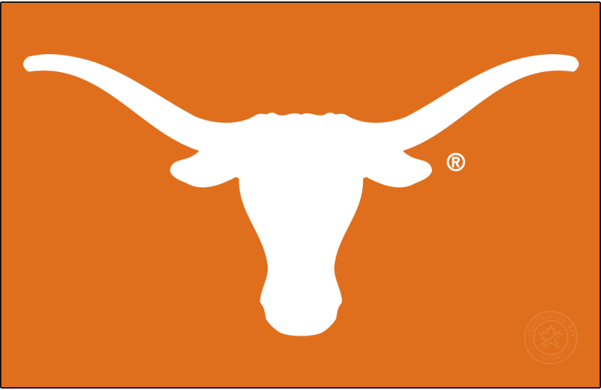 jarvo_2_3's tweet photo. After a great camp and conversations with @ciege81 and @CoachJuluke I am NOTHING MORE THAN BLESSED to recieve an offer from @TexasFootball. @SonicBoomified @CurtisFootball1 @jccscoachjeff @johnnycurtis99 
#HOOK'EM? https://t.co/iPLPeA6WYZ