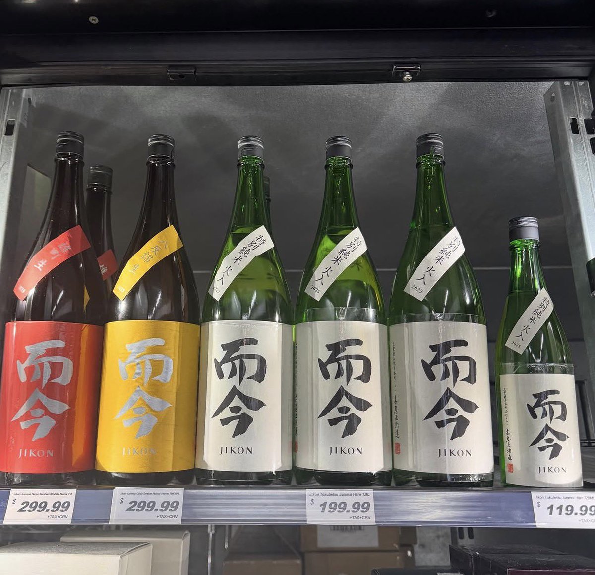 buraboburapisan's tweet photo. とんでもない値段やな😂
そりゃ海外で売った方が儲かる🤔 https://t.co/2cAdX1vEss